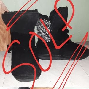 Bearpaw size 6 boots